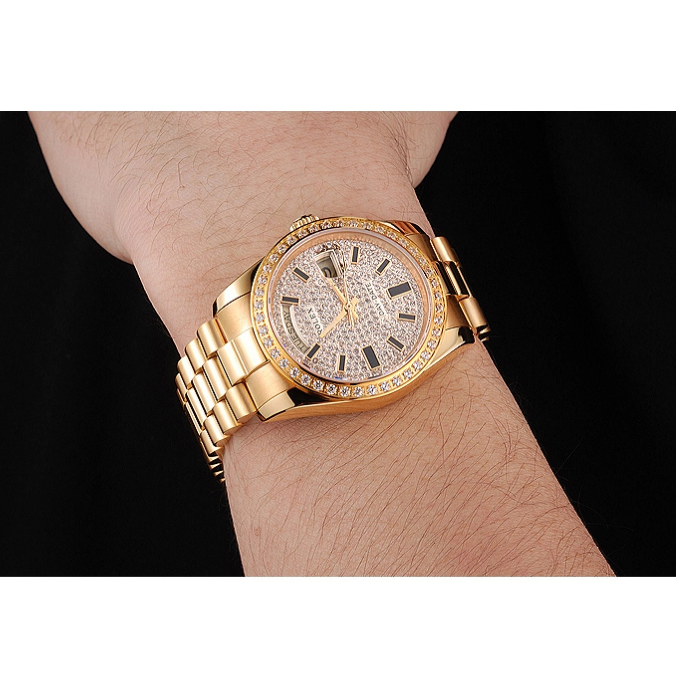 Aaa replica watch Pave And Day Case Bezel Date Bracelet Swiss Diamond Rolex Dial Gold And 0726